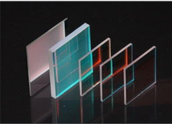 新型光学材料带动光学制造业的转型